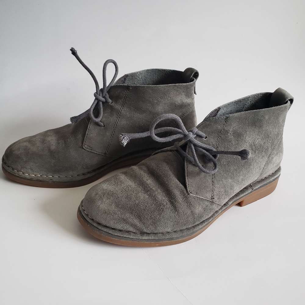 Hush Puppies Womens Booties size 8 Ankle Boots Suede Leather Lace Up Shoes